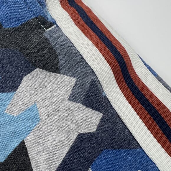 Hanna Andersson Blue Camo Shorts - Picture 5 of 6